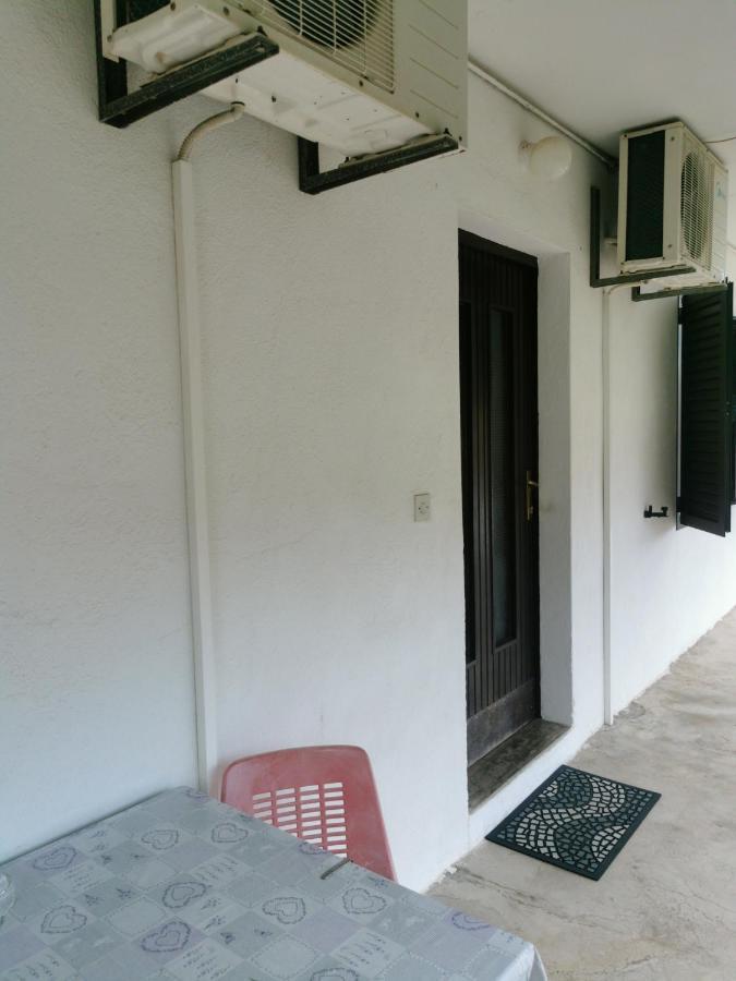 Room Dobrenka ฮวาร์ ภายนอก รูปภาพ