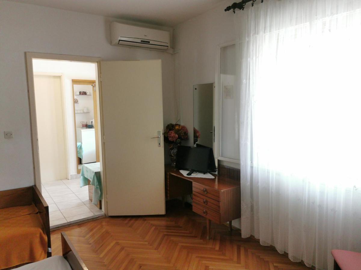 Room Dobrenka ฮวาร์ ภายนอก รูปภาพ