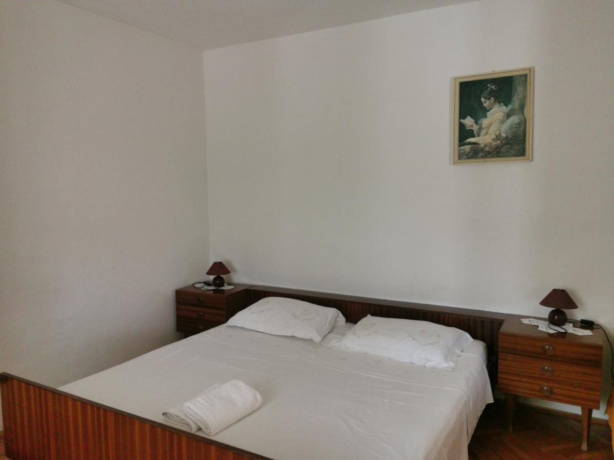 Room Dobrenka ฮวาร์ ภายนอก รูปภาพ
